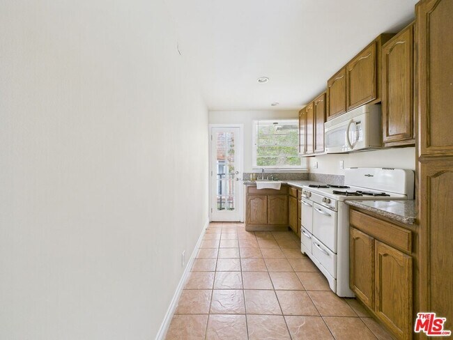 Foto del edificio - 1964 N Gower St