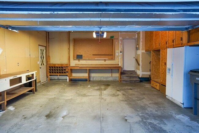 Foto del edificio - Two Story home with Finished basement- Hayden