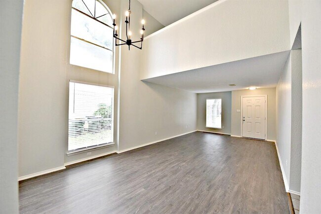 Foto del edificio - 13328 Black Canyon Dr