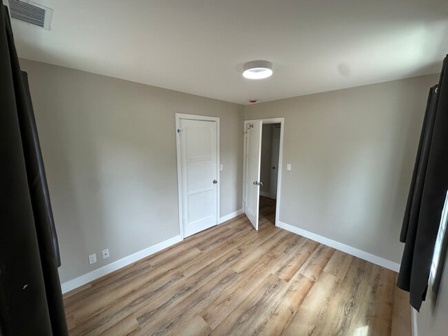 Foto del edificio - 9504 Poole St