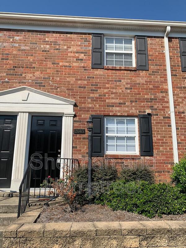 Primary Photo - 2645 Berkshire Rd
