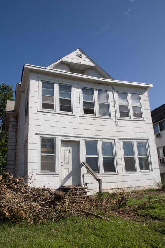 Exterior - 1309 E Hennepin Ave
