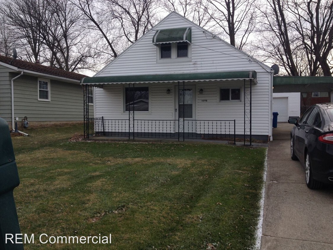 Primary Photo - 1098 Prospect St