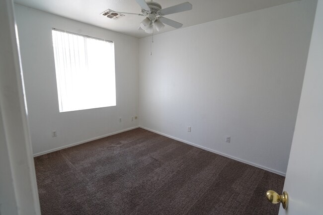 Foto del edificio - 2293 W 20th Ave