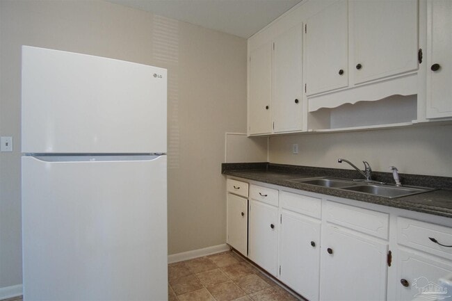Building Photo - 1447 E Burgess Rd
