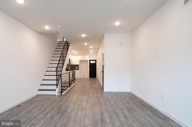Building Photo - 5027 Aspen St