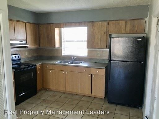 Foto del edificio - 802-812 E 114th Ave