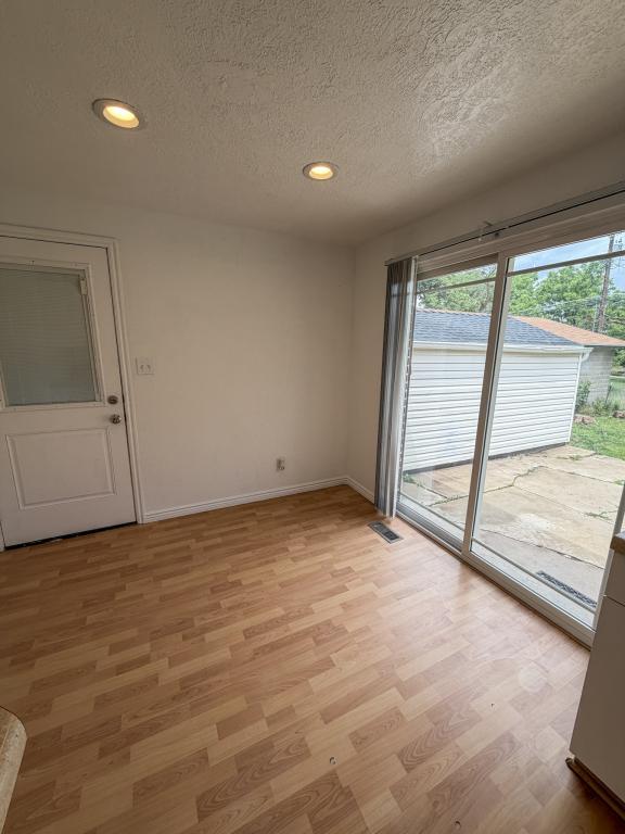 Foto del edificio - 1278 Douglas St