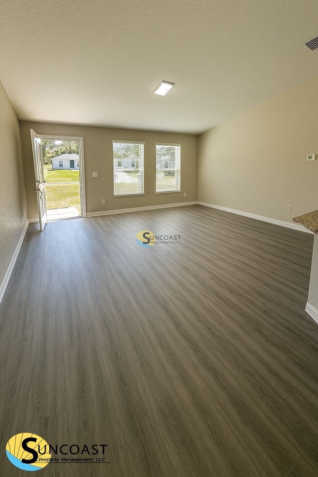 Building Photo - 38 Oak Trail
