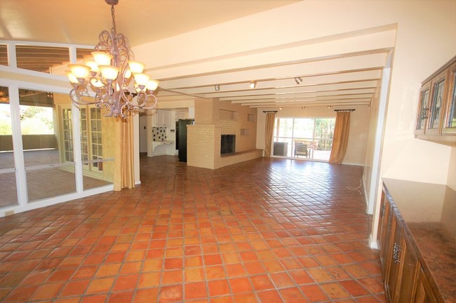 Foto del edificio - 4539 E Vermont Ave N