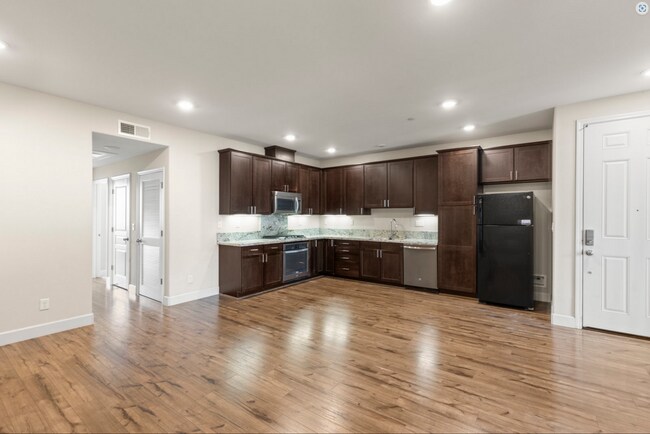 Foto del edificio - Amazing Newer Constructed 3br/2ba San Ramon Condo for Rent! Top Floor! Centrally Located for Conv...