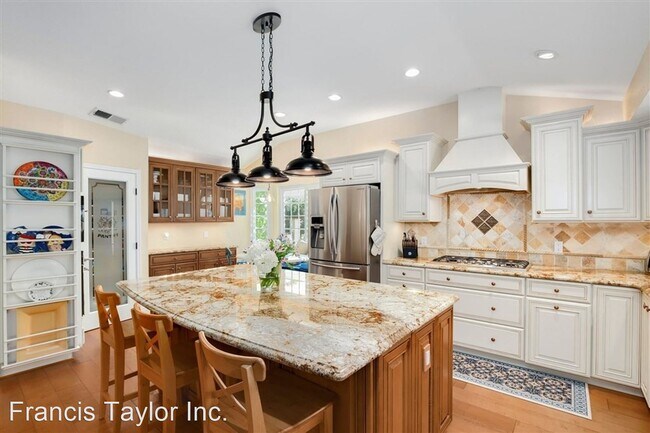 Building Photo - 4 br, 2.5 bath House - 3445 Lomas Serenas Dr