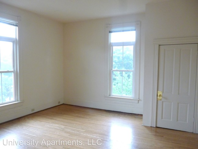 Building Photo - 1121 Wertland St