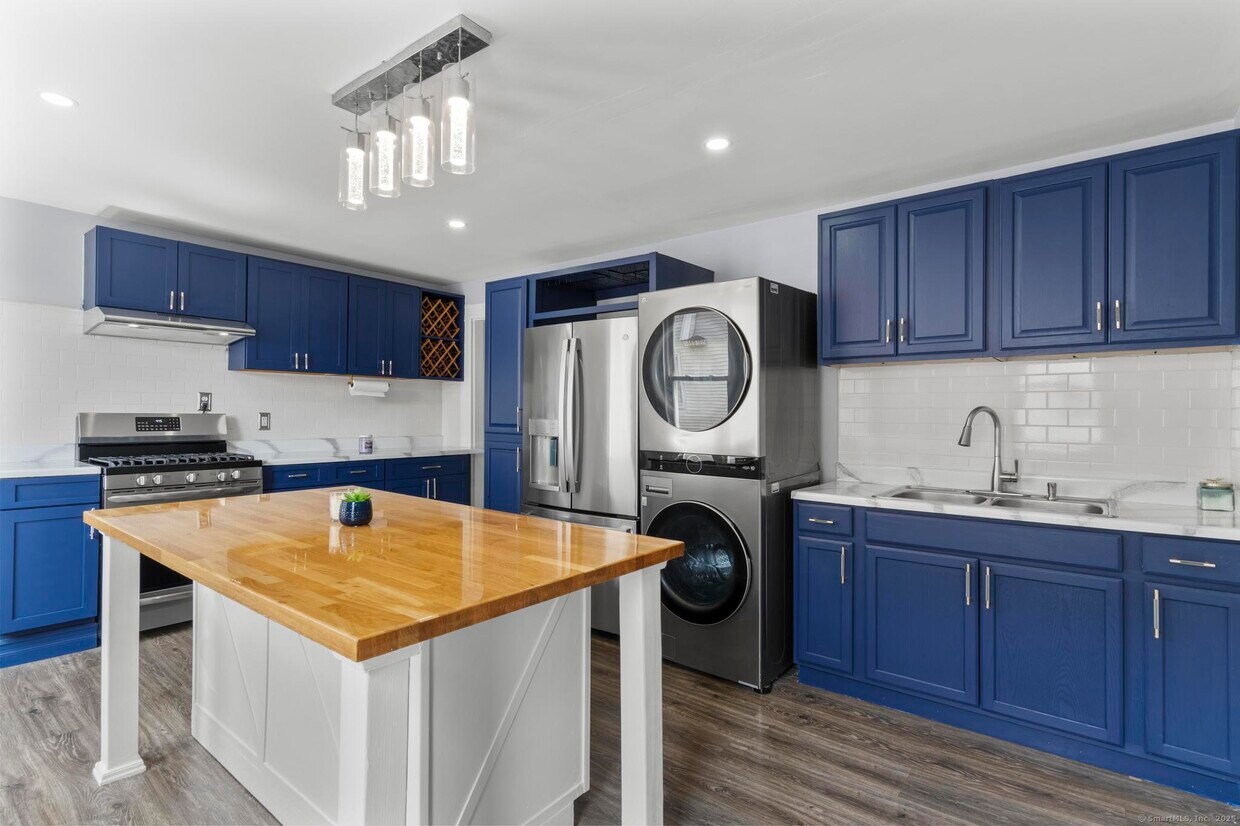 Foto principal - 160 Easton Ave