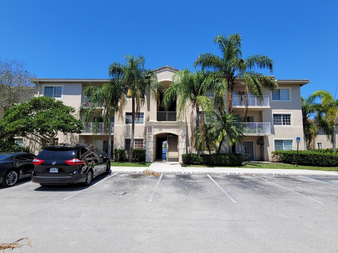 5065 Wiles Rd Unit 307, Coconut Creek, FL 33073 Condo for Rent in