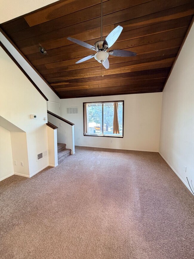 Foto del edificio - 1200 S Riordan Ranch St
