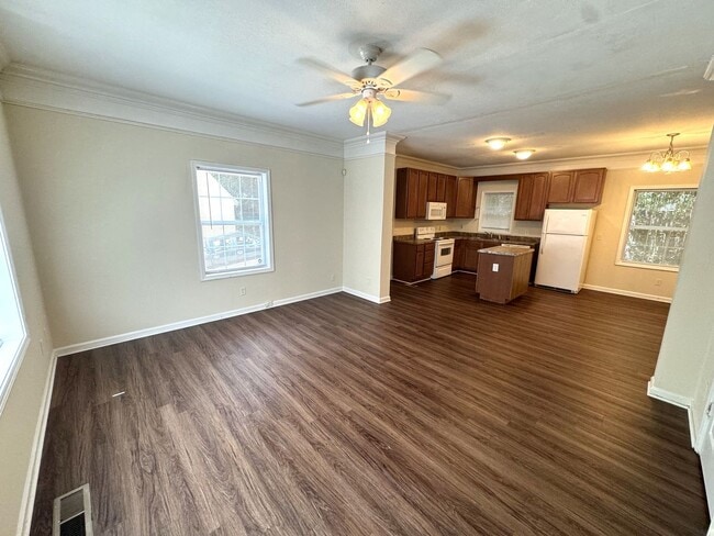 Building Photo - 4br House near Campus, Stadium, Downtown! ...