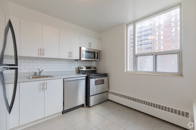 2BR, 1BA - 1,032SF - Kitchen - 30 Carabob Court