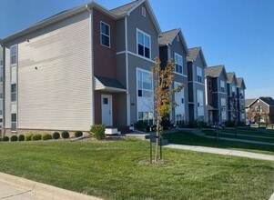 Building Photo - 1760 Bernardy Dr