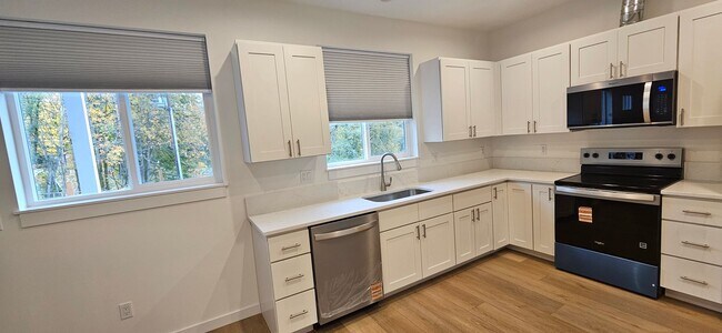 Foto del edificio - 2 Bedroom, 2 Bathroom Home for Rent in the...