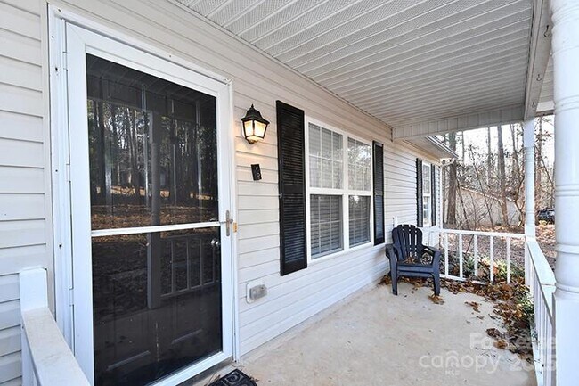 Foto del edificio - 116 Milbros Ln