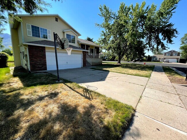 Foto del edificio - Great 4 Bed/3 Bath home in Layton