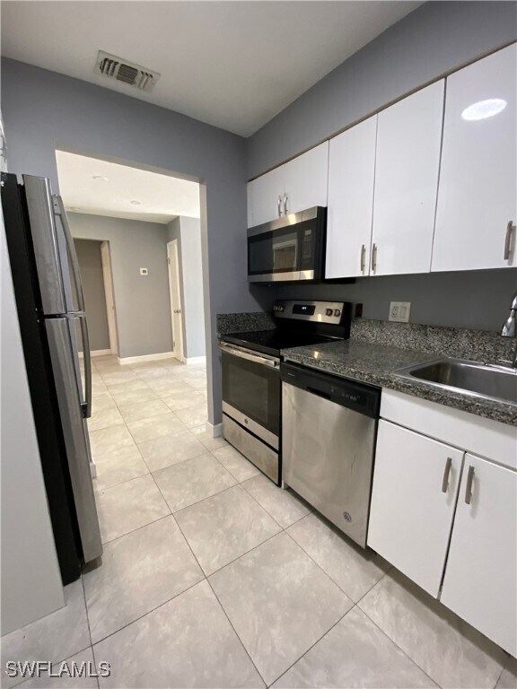 Foto del edificio - 4186 Pine Drop Ln