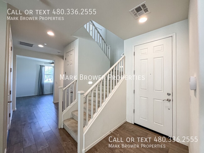Building Photo - 4624 E Tierra Buena Ln