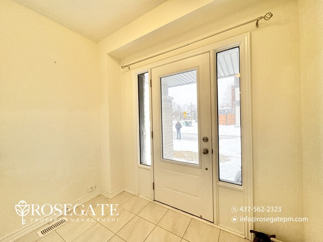 Photo du bâtiment - Cozy 1-Bedroom Apartment in Ajax