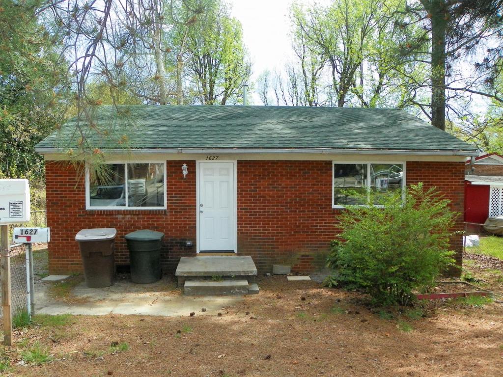 Primary Photo - 1627 Willow Rd