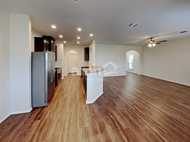 Building Photo - 18226 Amalfi Coast Dr