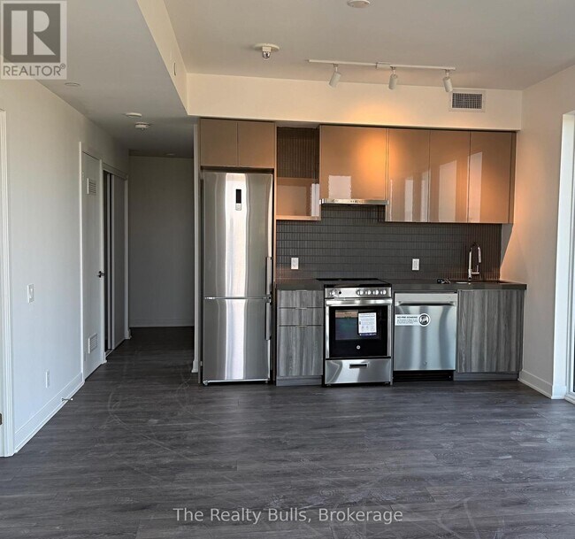 Building Photo - 6 Flavelle Trl