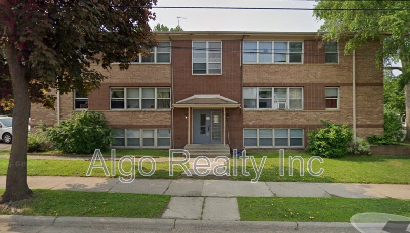 Foto principal - 2419 Plymouth Ave N