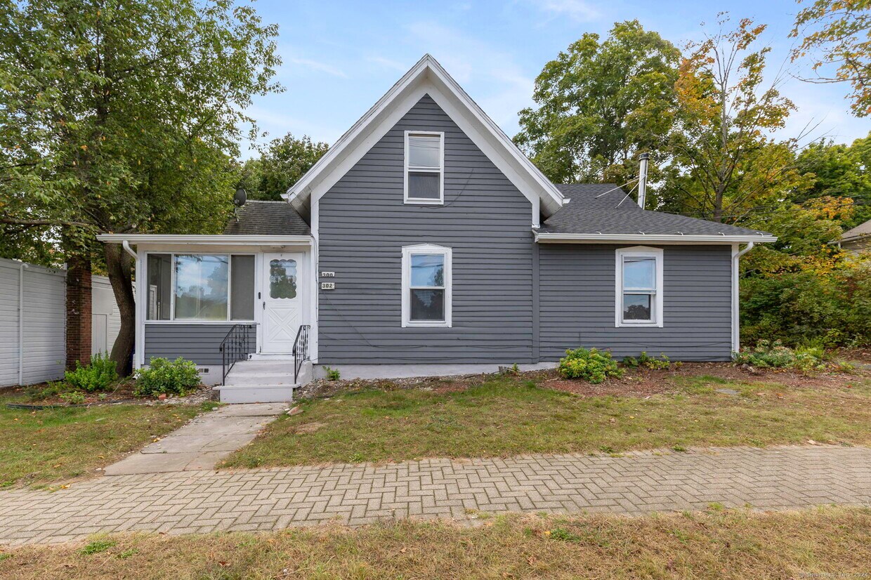 Primary Photo - 302 Hazard Ave