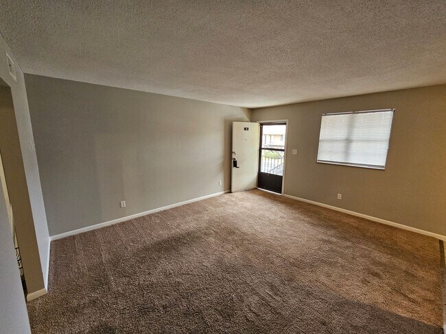 Foto del edificio - 1 Bedroom 1 Bath unit with a Lucky St. Patrick's Day Move in Special!