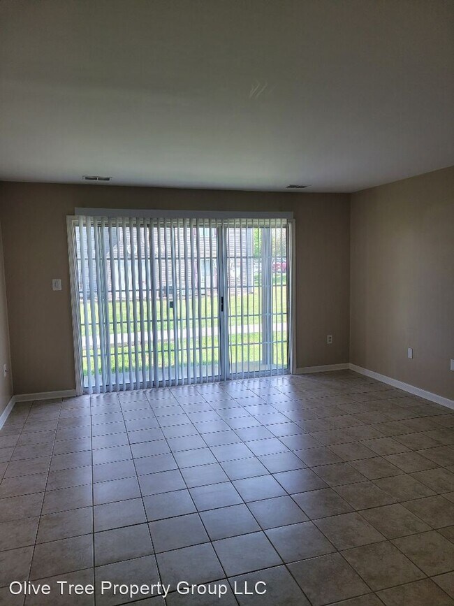 Building Photo - 2 br, 2 bath House - 100-4 Timberlake Terrace