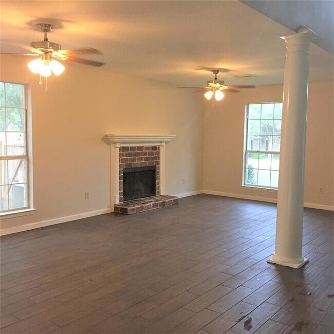 Building Photo - 11400 Gatling Gun Ln