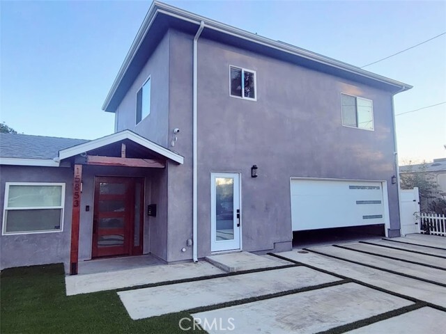 Primary Photo - 15853 Leadwell St