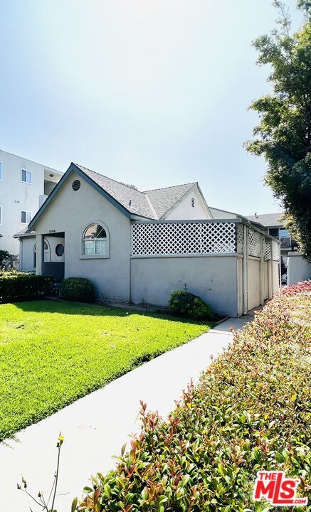 Foto del edificio - 1048 Elm Ave