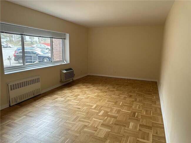 Foto del edificio - 45 E Hartsdale Ave