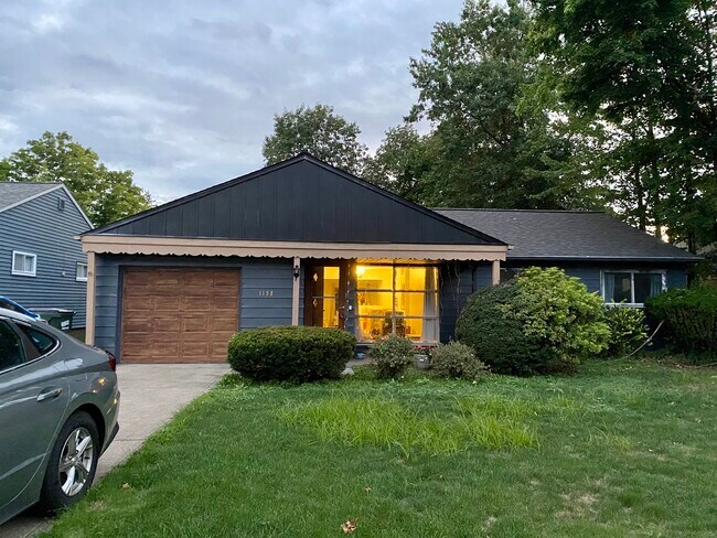 Building Photo - 1198 Ranchland Dr