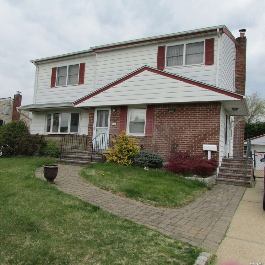 Foto principal - 11 Buckner Ave