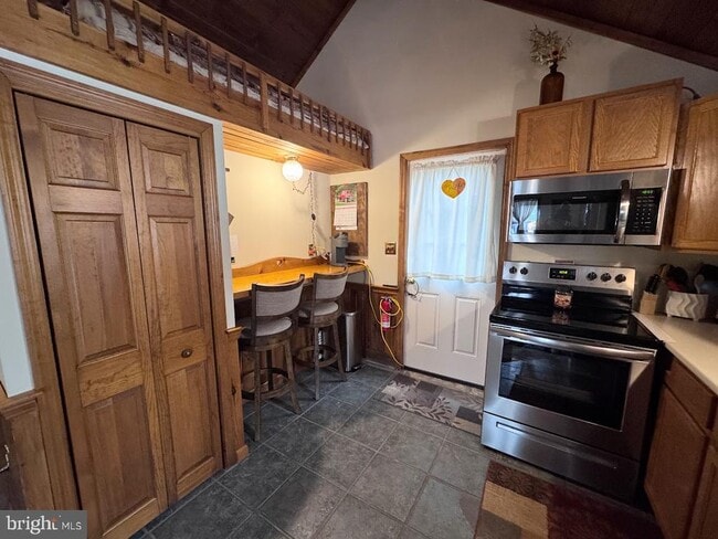 Building Photo - 2209 Shartlesville Rd