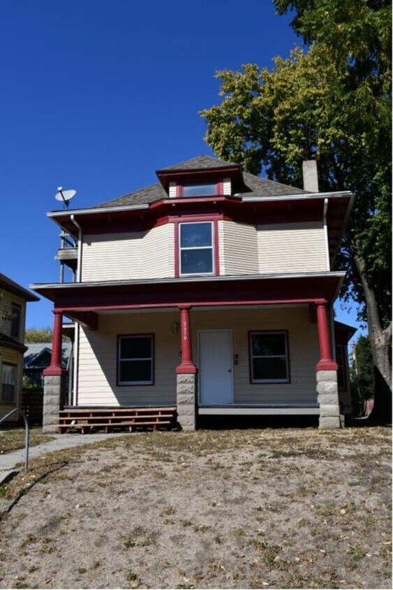 Primary Photo - 2420 R Street