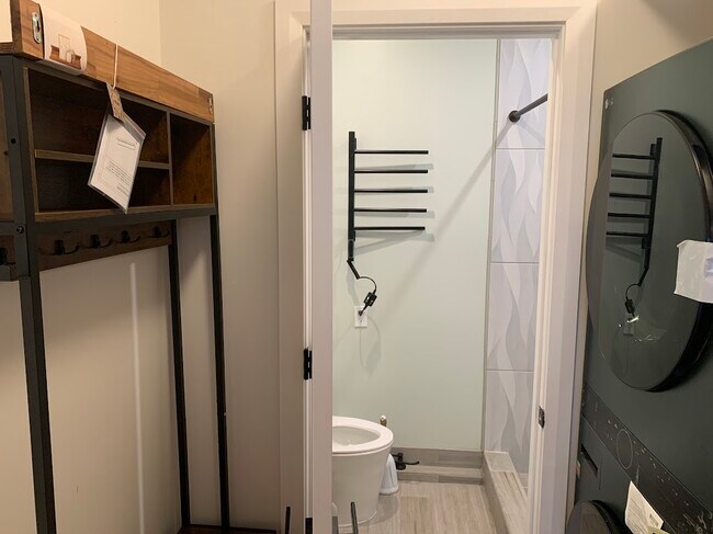 Foto del edificio - 220 Hiawatha Ave