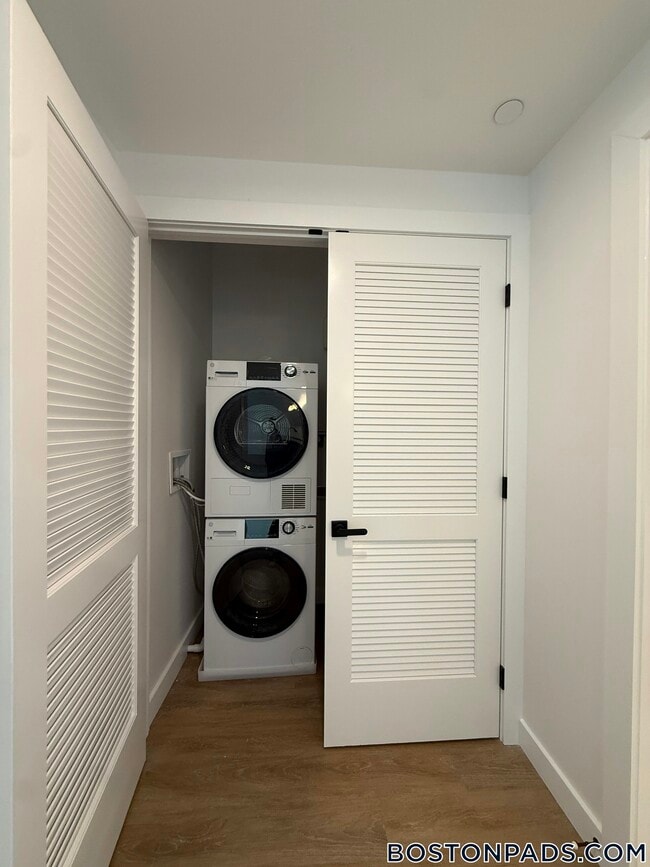 Building Photo - 199 Gardner St