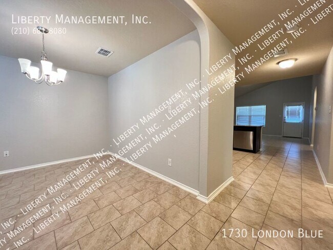 Foto del edificio - 4 Bedroom, 2.5 Bath home with Downstairs M...