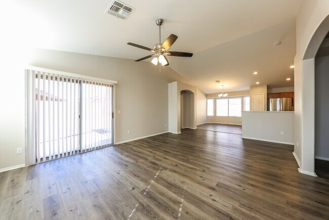 Building Photo - 16214 N 162nd Dr