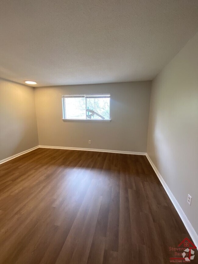 Building Photo - 4602 Plaza Hills Ln