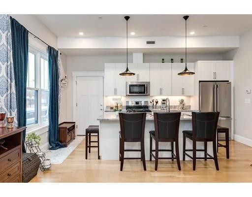 Foto del edificio - 593 Somerville Ave